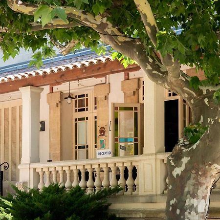 Soko Hotels-Pont Du Gard Remoulins Kültér fotó