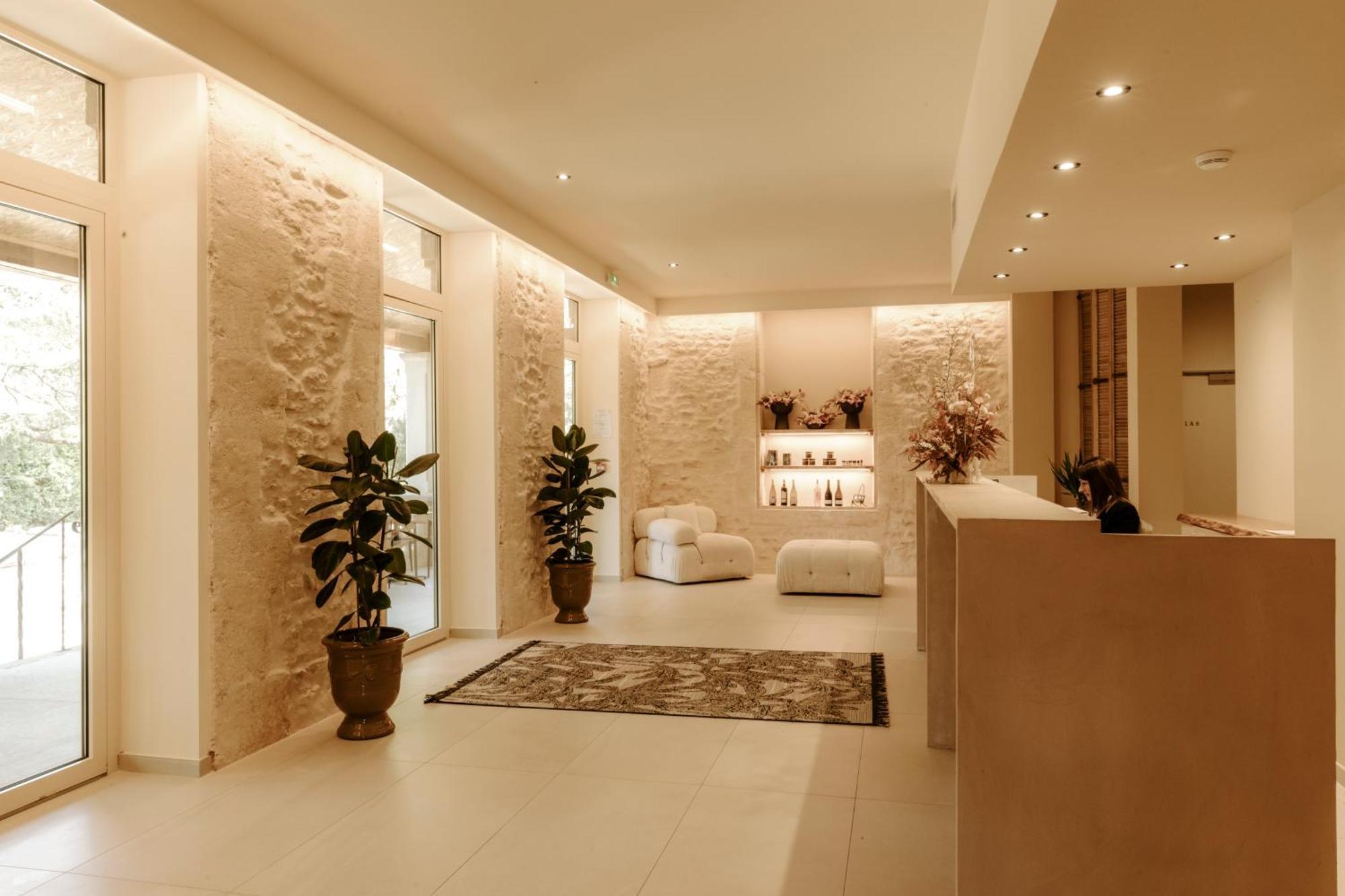 Soko Hotels-Pont Du Gard Remoulins Kültér fotó